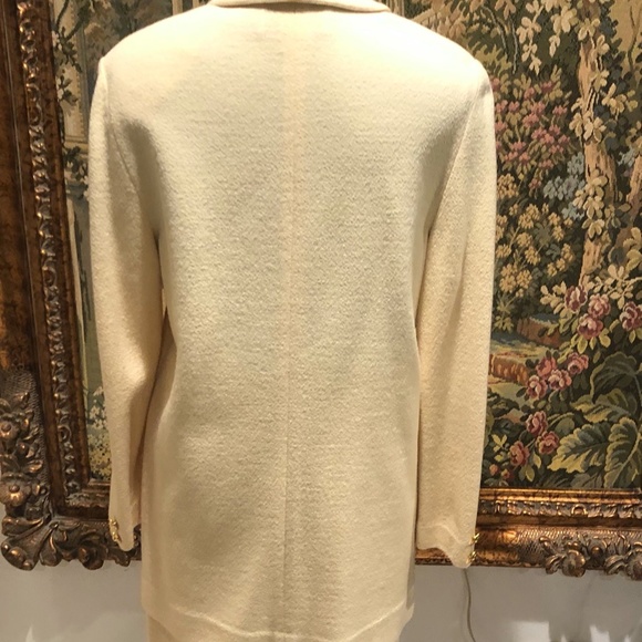 Castleberry Women"s knit Suit, Beautiful! - Picture 3 of 10